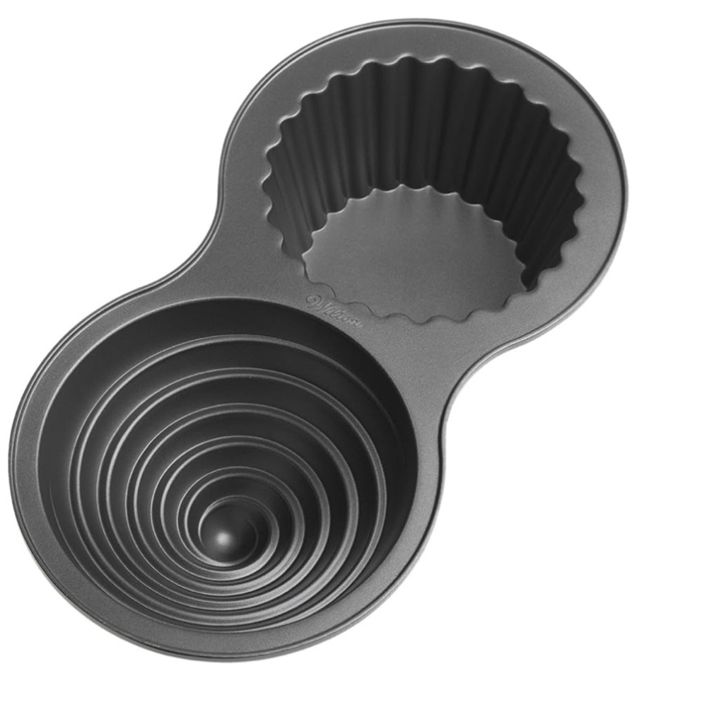 Wilton Giant Cupcake Pan makes large cupcake Great for all‎ holidays parties NEW